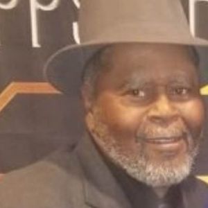 Meet your Posher, Kenneth